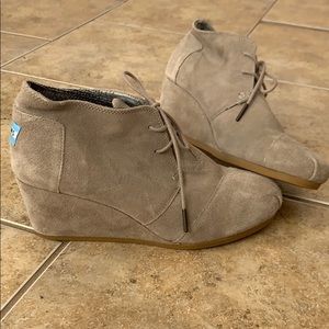 Toms Lace Up Suede Wedge Booties